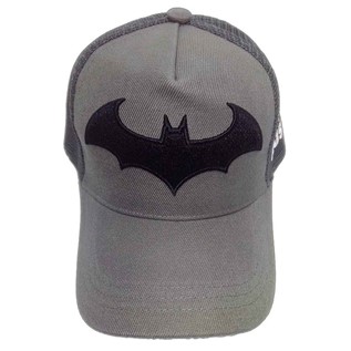 GORRA TRUCKER BATMAN GRIS LOGO ARKHAM BORDADO NEGRO